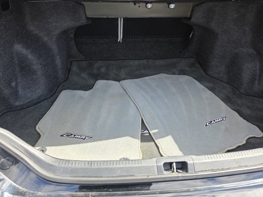 Used 2015 Toyota Camry XLE image 29