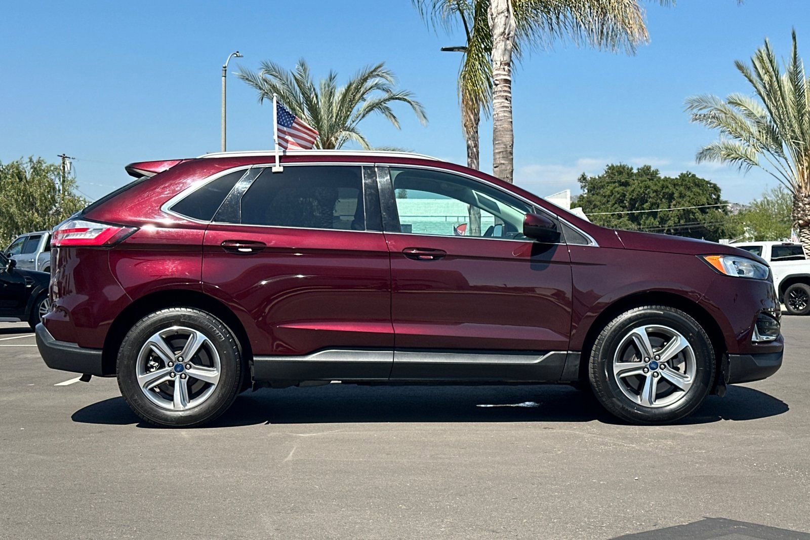 Used 2022 Ford Edge SEL w/ Convenience Package image 3