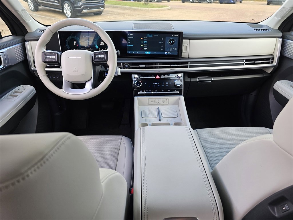 Certified 2025 Hyundai Santa Fe SEL image 8