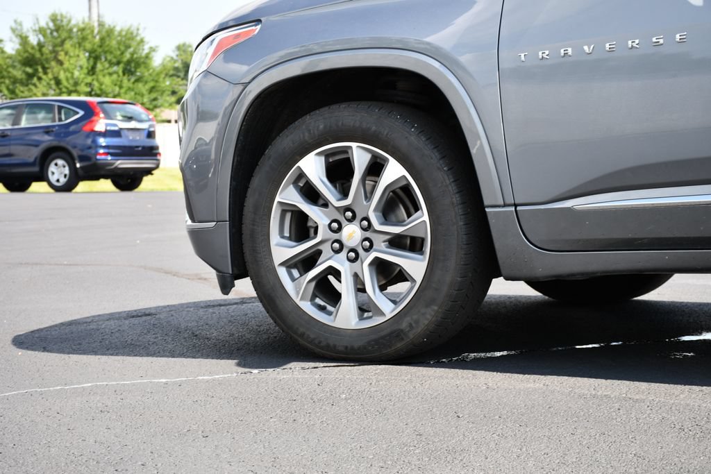 Used 2021 Chevrolet Traverse Premier w/ LPO, Floor Liner Package AWD/4WD image 12