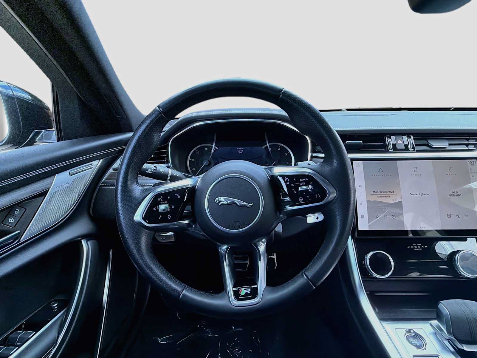 Certified 2023 Jaguar XF R-Dynamic SE AWD/4WD image 11