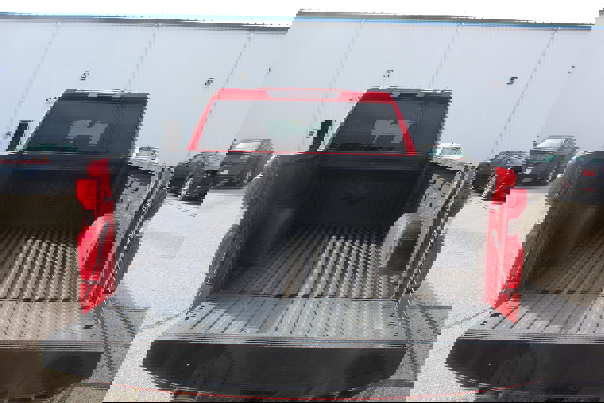 Used 2019 Chevrolet Silverado 1500 Custom Trail Boss w/ Custom Convenience Package image 4