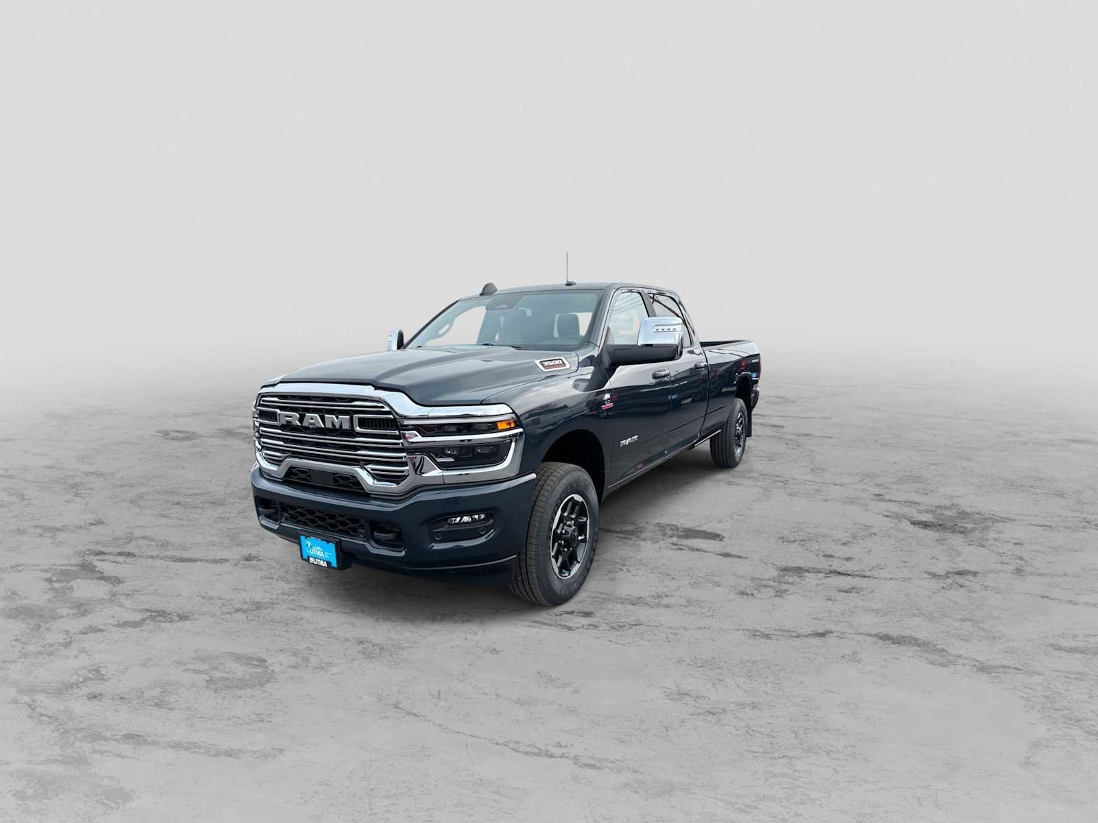 New 2026 RAM 3500 Laramie AWD/4WD image 4