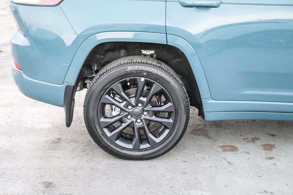New 2026 Jeep Grand Cherokee Limited AWD/4WD image 12