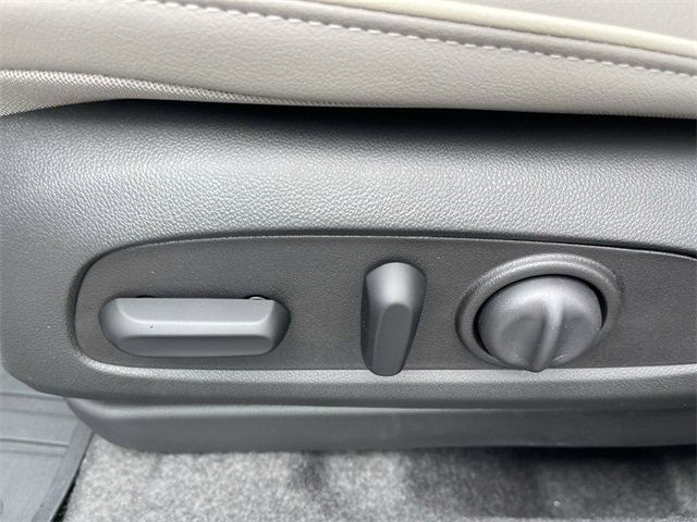 New 2025 Buick Envista Avenir image 12