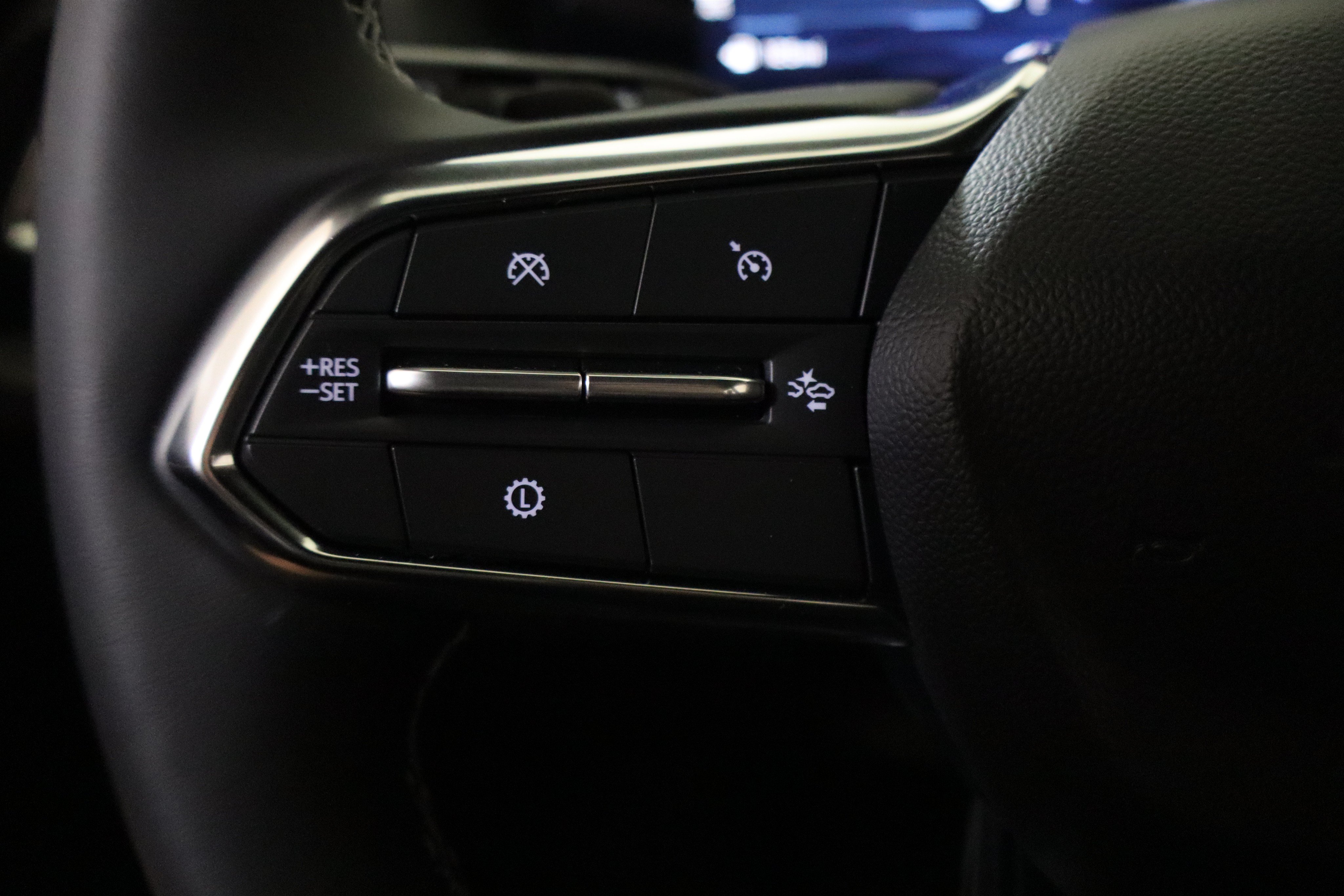 New 2026 Chevrolet Traverse LT w/ Driver Confidence Package FWD image 30