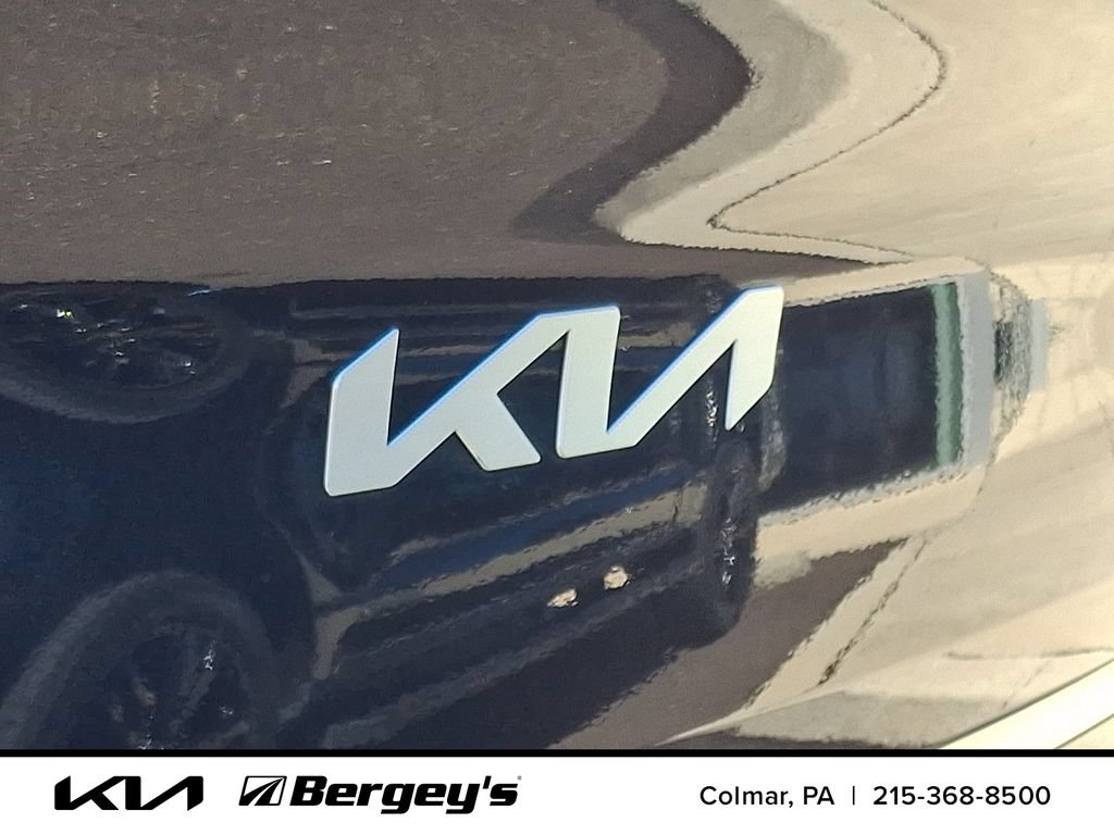 Certified 2025 Kia EV6 Wind AWD/4WD image 33