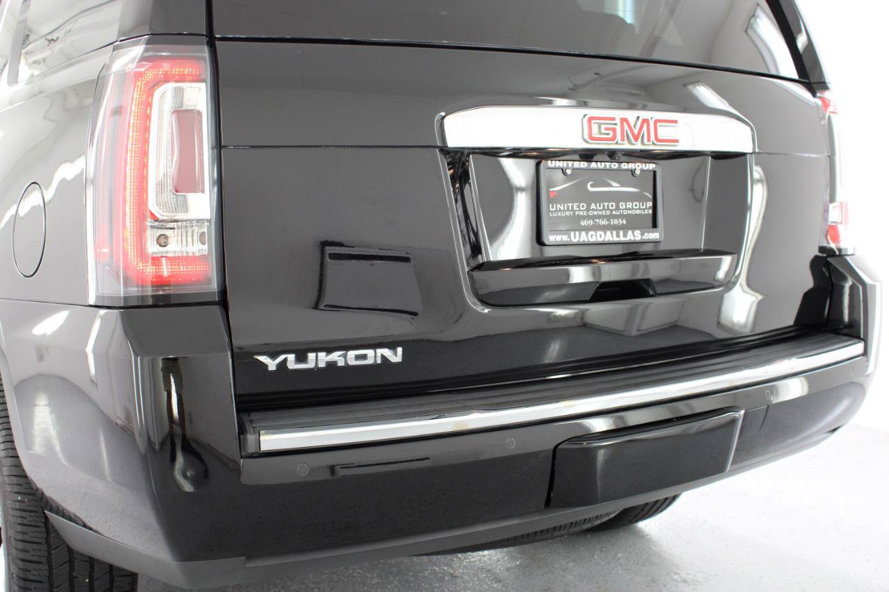 Used 2020 GMC Yukon Denali w/ Denali Premium Package AWD/4WD image 23