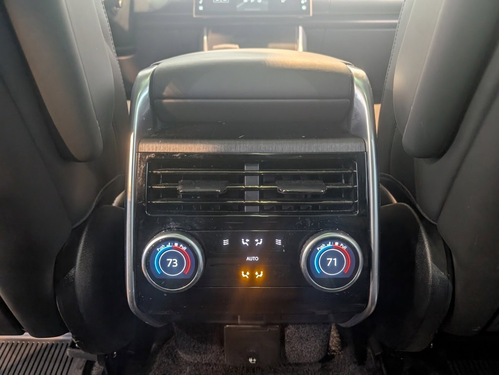 Used 2025 Land Rover Range Rover Long Wheelbase SE image 29