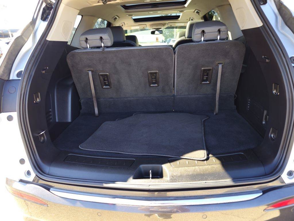 Used 2021 Buick Enclave Essence w/ Sound and Sites Package AWD/4WD image 43