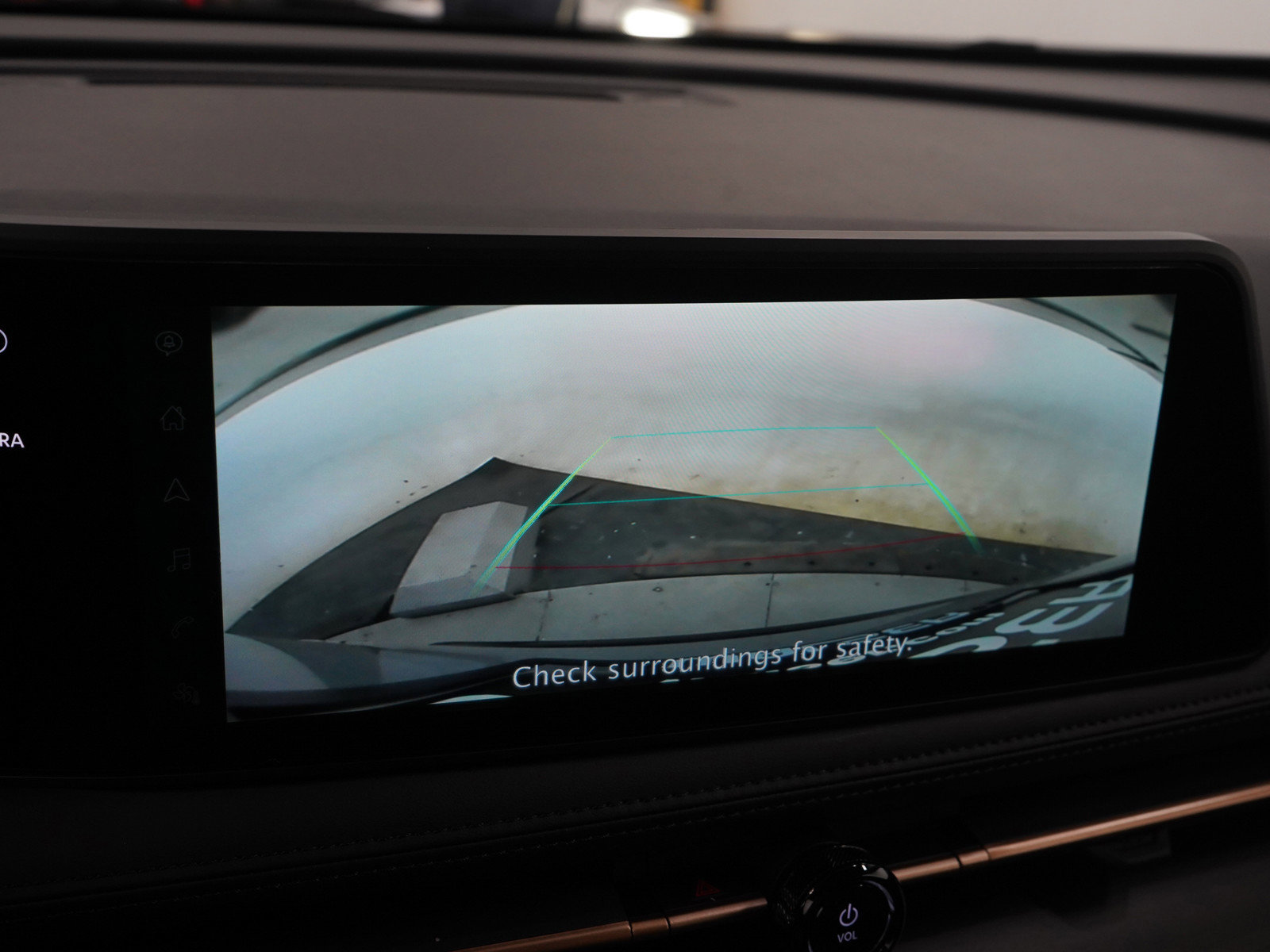 Used 2025 Nissan Ariya AWD image 21