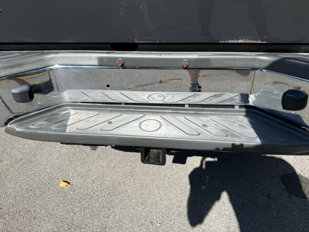 Used 2011 Nissan Frontier SV image 28