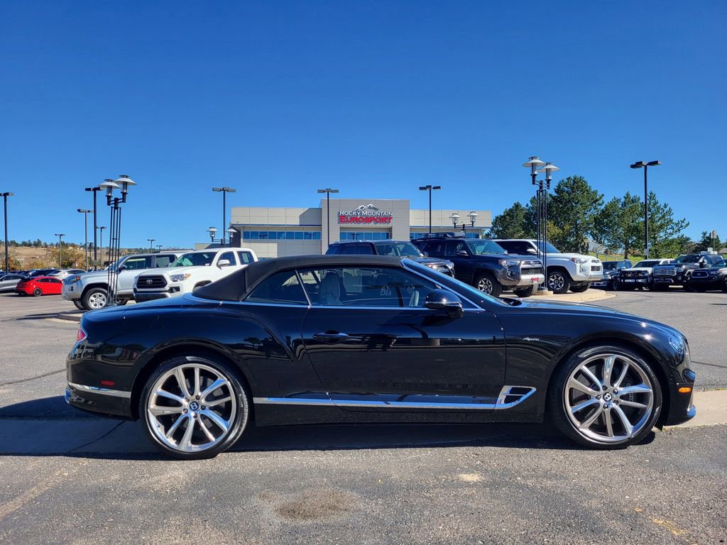 Used 2023 Bentley Continental GT Azure image 3