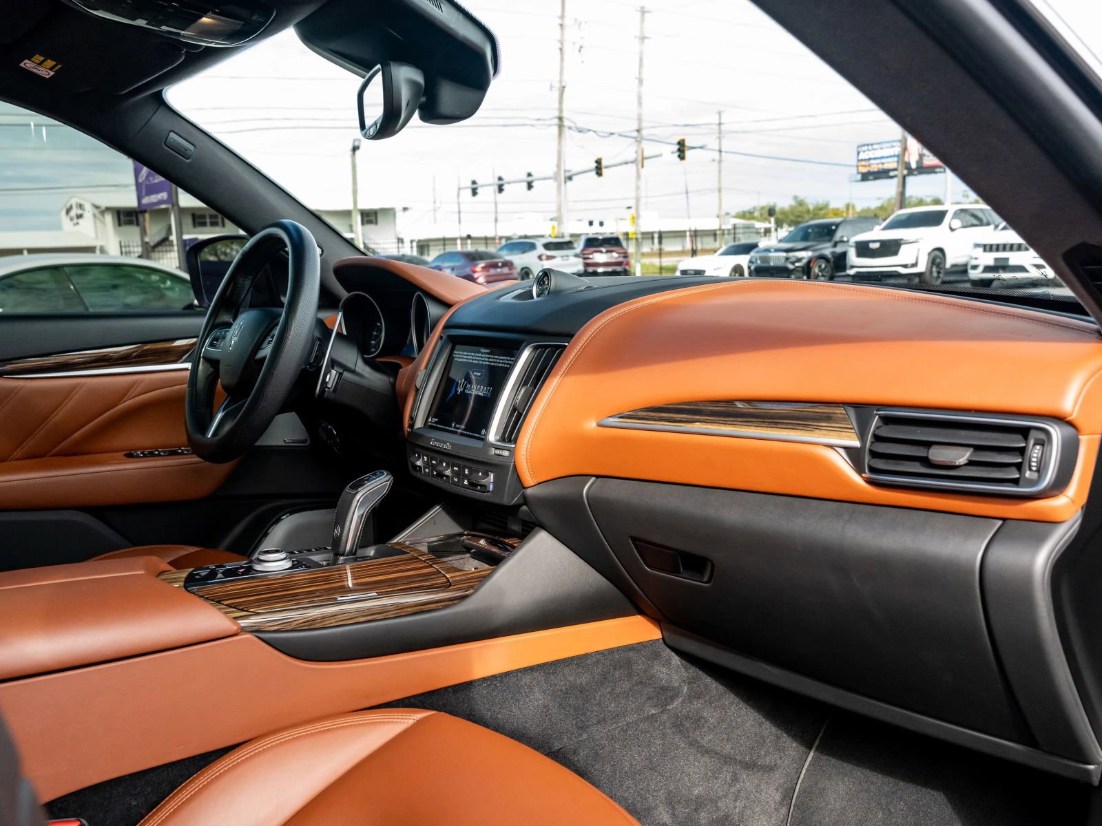 Used 2019 Maserati Levante S GranLusso image 39