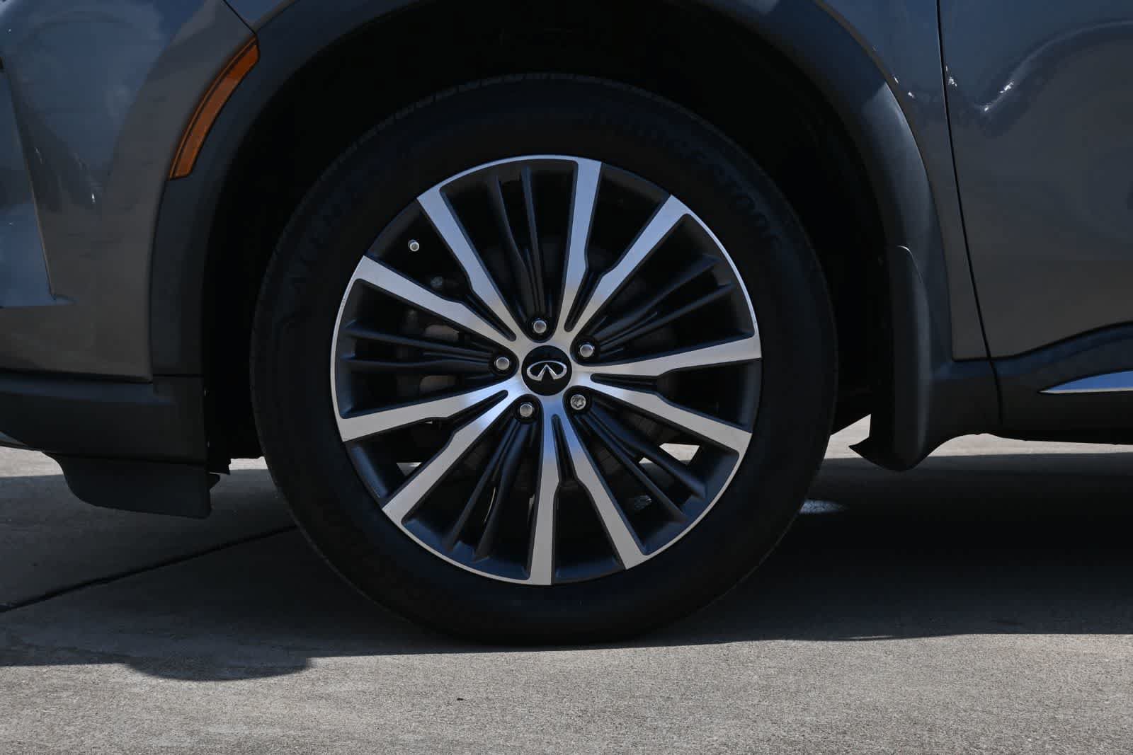Certified 2023 INFINITI QX60 Sensory w/ Cargo Package FWD image 26