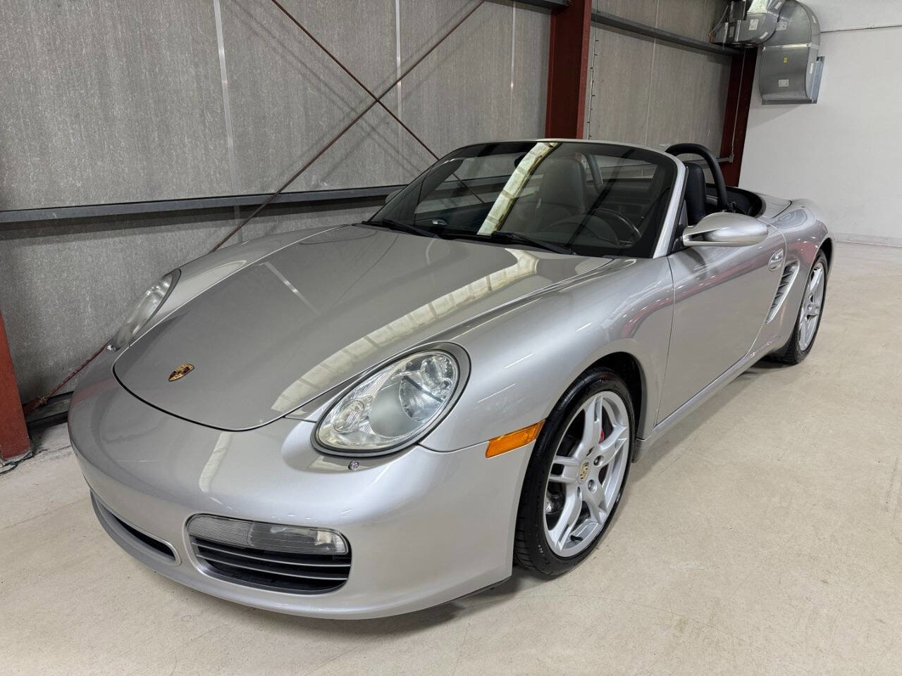 Used 2005 Porsche Boxster S RWD image 3