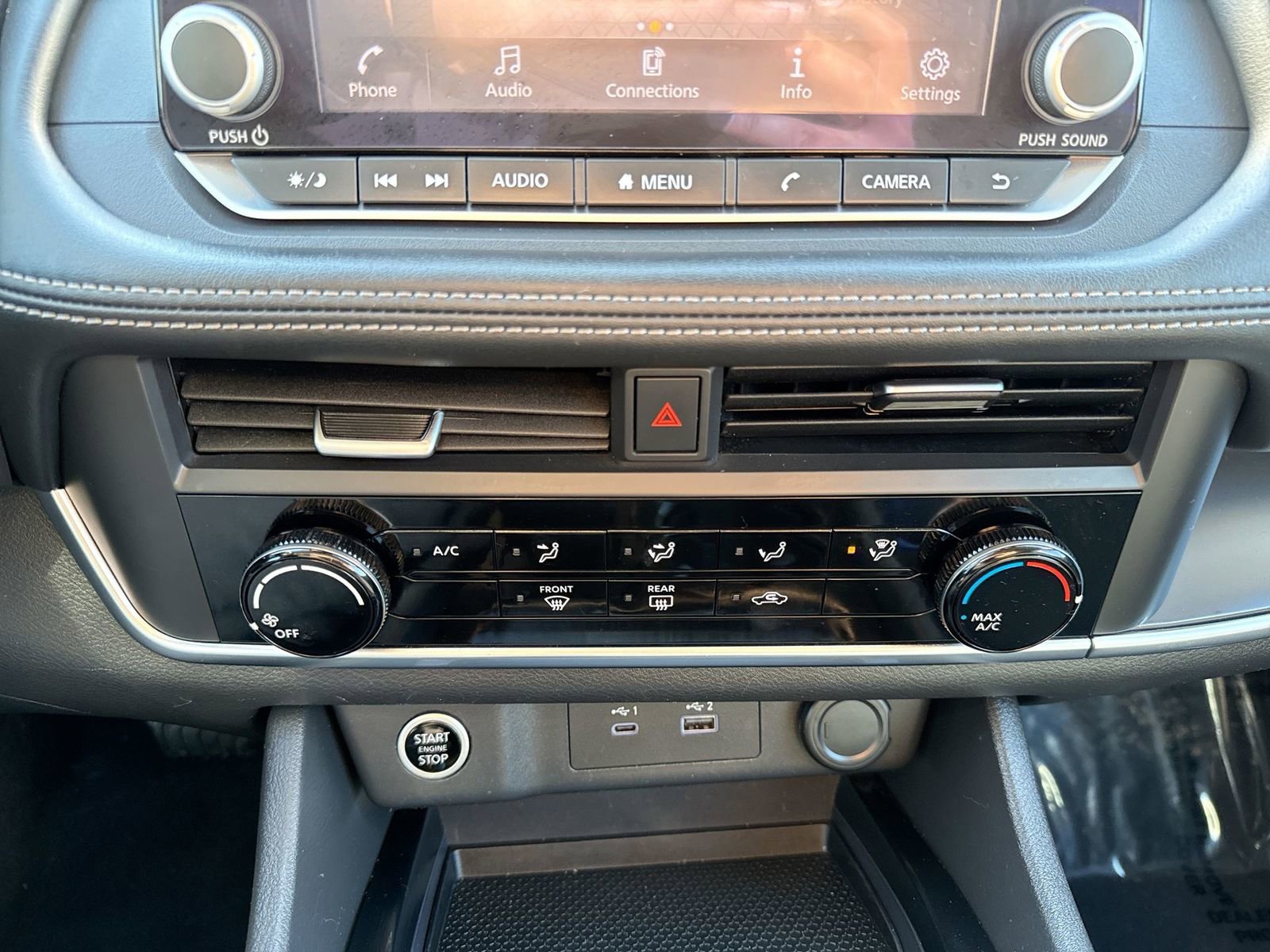 Used 2023 Nissan Rogue S image 19