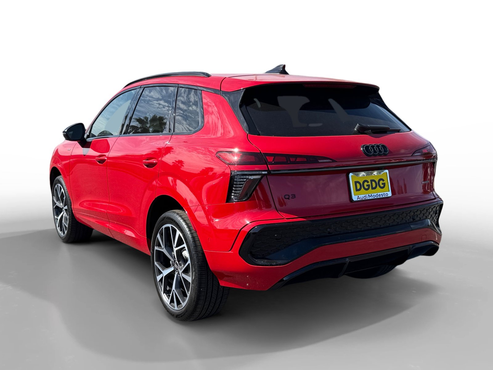 New 2026 Audi Q3 quattro 2.0T AWD/4WD image 3