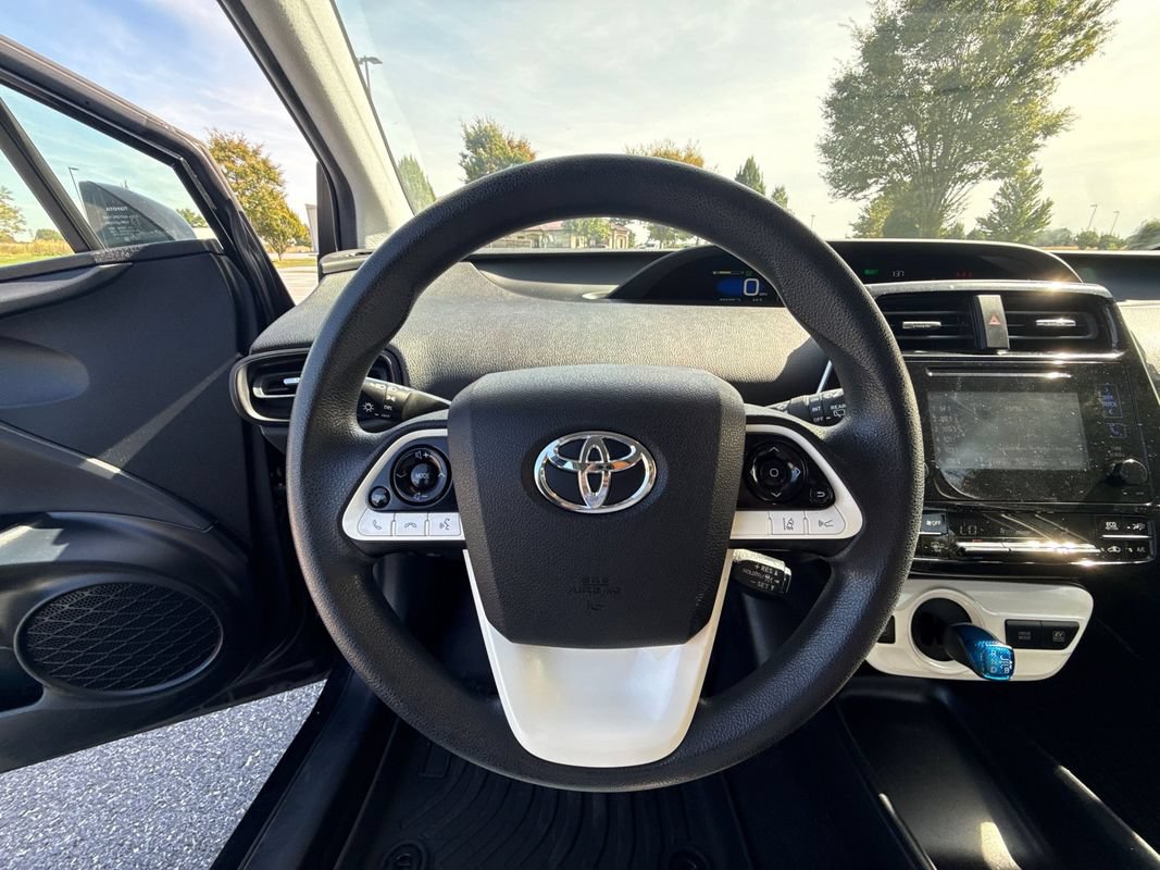 Used 2017 Toyota Prius Two w/ Carpet Mat Package FWD image 18