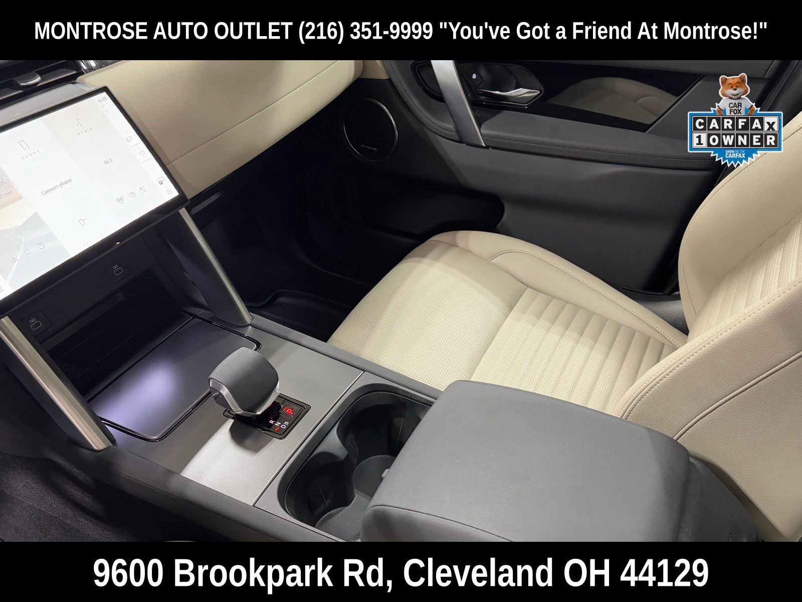 Used 2025 Land Rover Discovery Sport S image 14