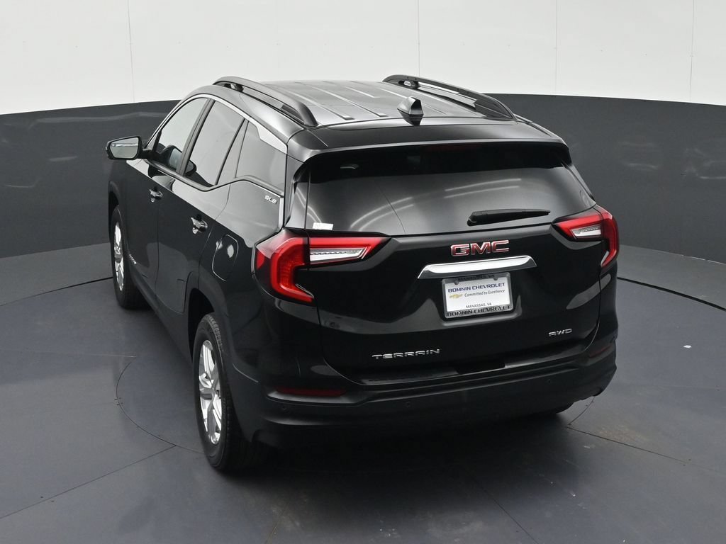 Certified 2023 GMC Terrain SLE w/ Driver Convenience Package AWD/4WD image 26
