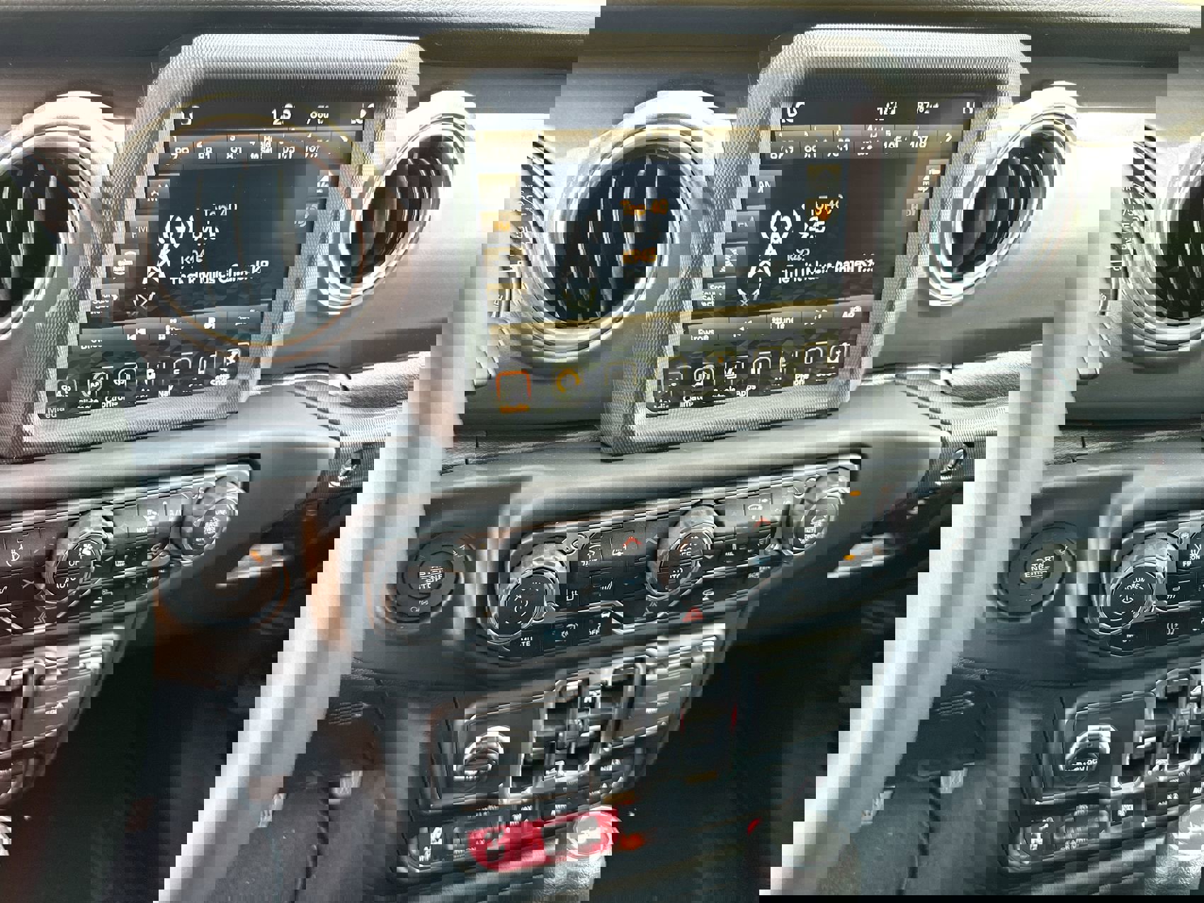 New 2023 Jeep Wrangler Rubicon w/ Cold Weather Group image 16