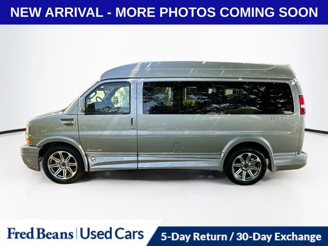 Used 2018 Chevrolet Express 2500 w/ Enhanced Convenience Package RWD image 5