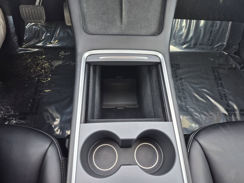 Used 2021 Tesla Model Y Long Range image 9