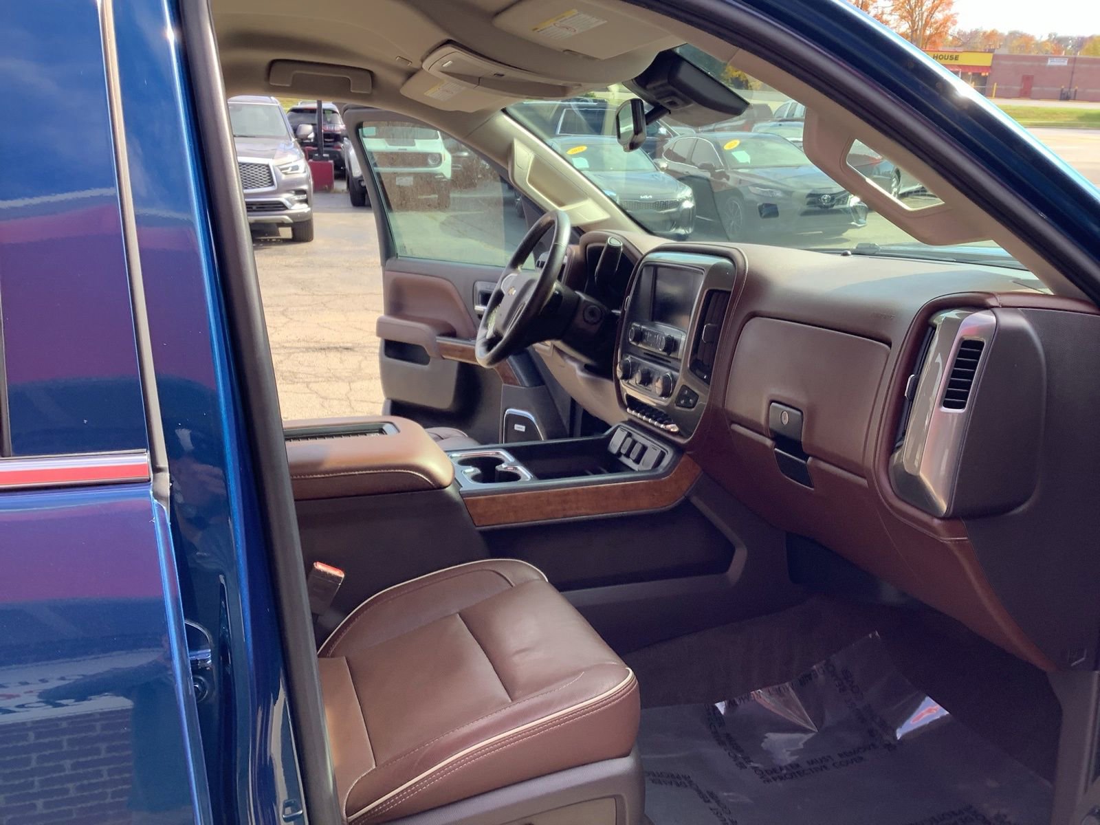 Used 2018 Chevrolet Silverado 2500 High Country w/ Duramax Plus Package AWD/4WD image 13