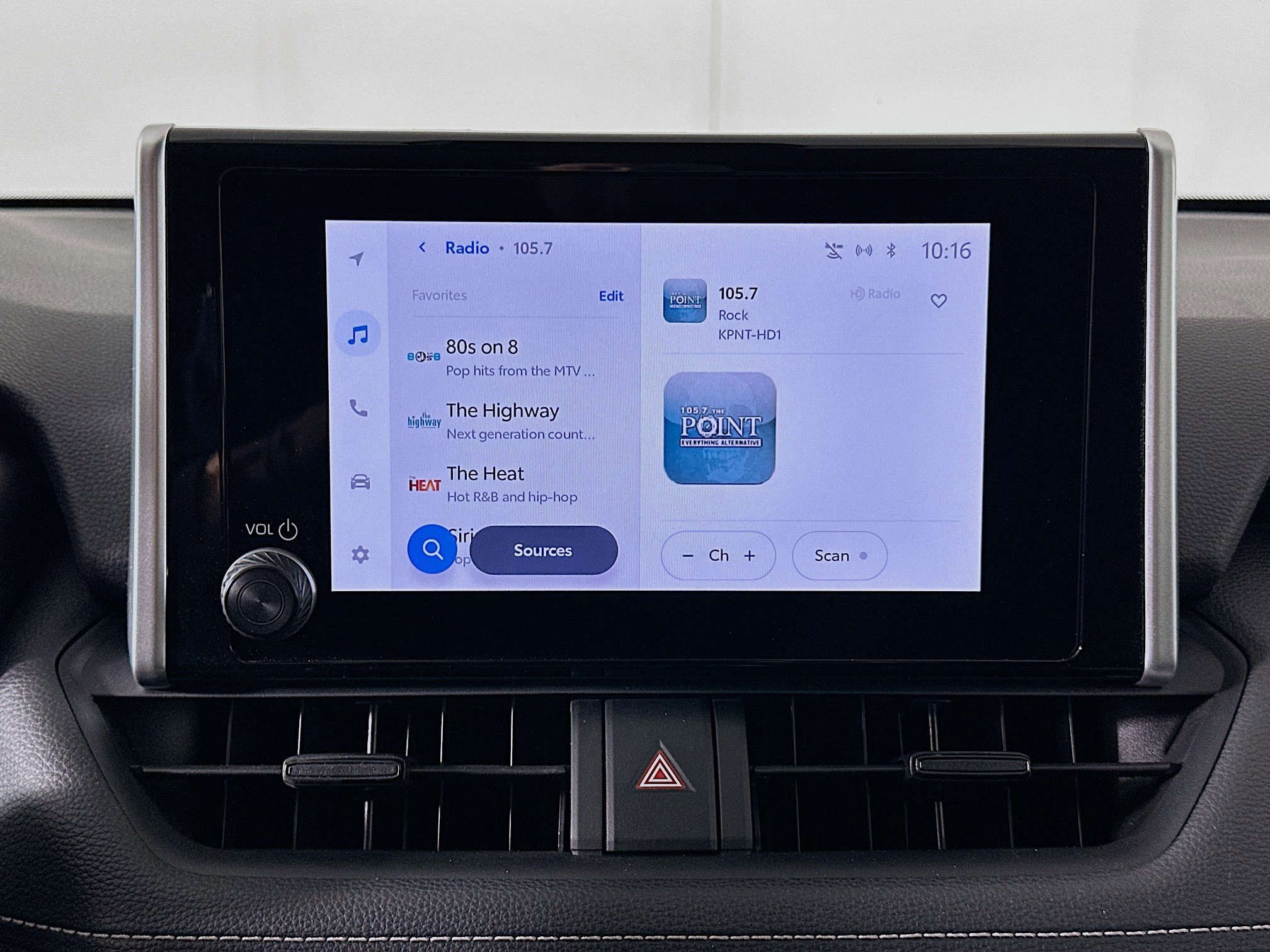 Used 2024 Toyota RAV4 LE image 19