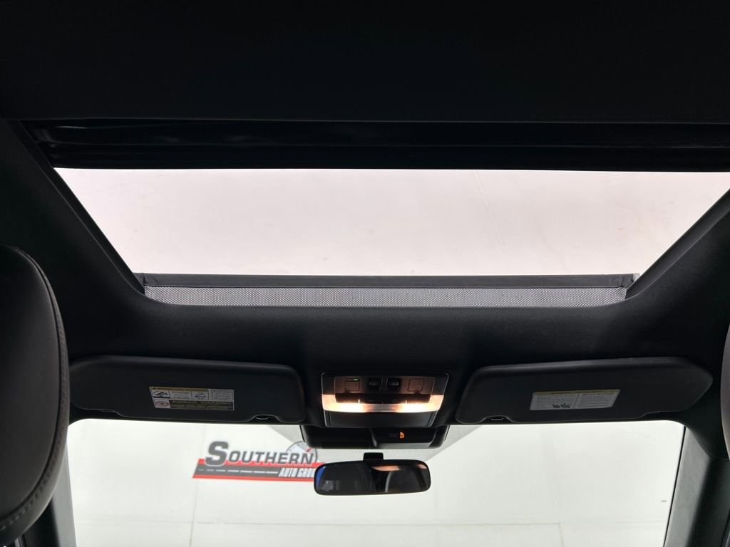 Used 2024 Mitsubishi Outlander SE Black Edition image 18