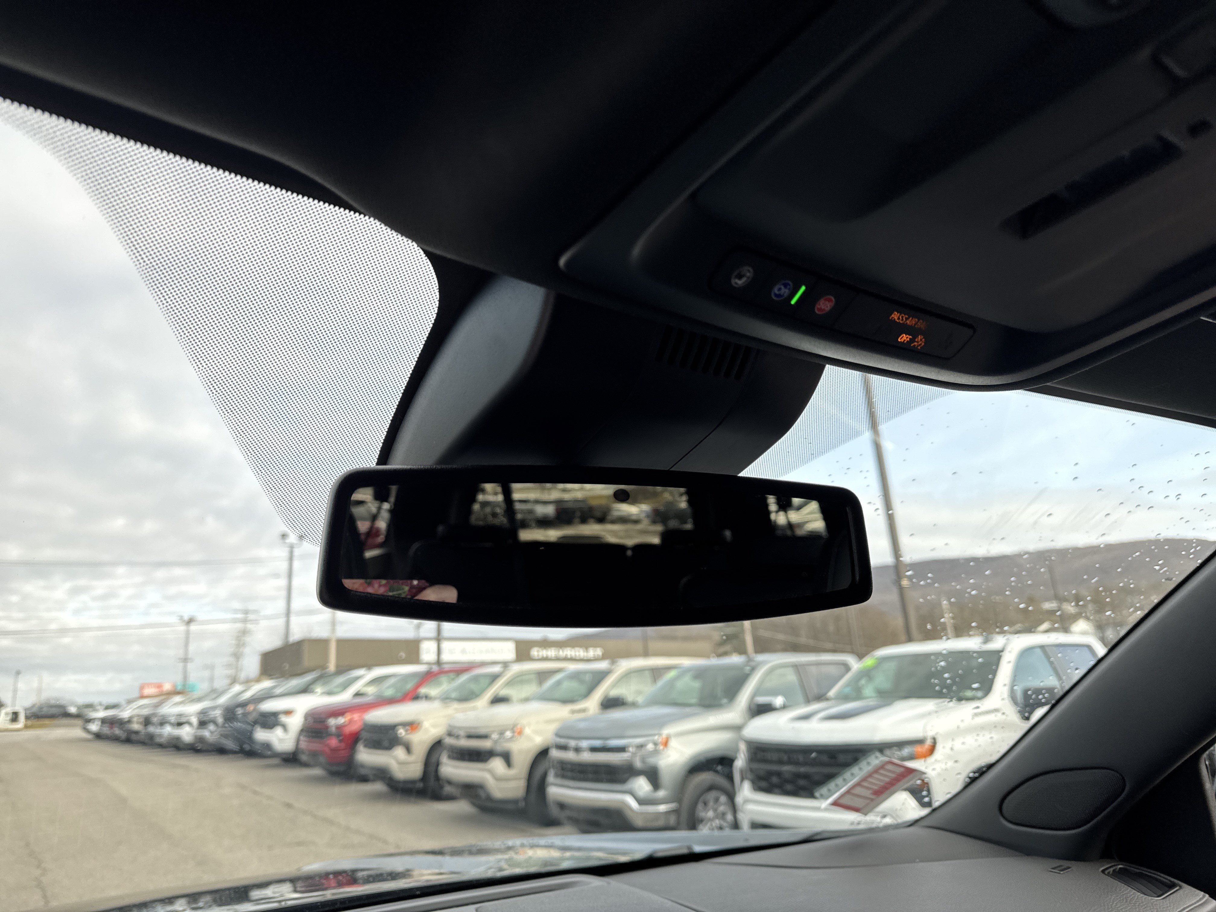 Used 2024 GMC Yukon XL Denali AWD/4WD image 25