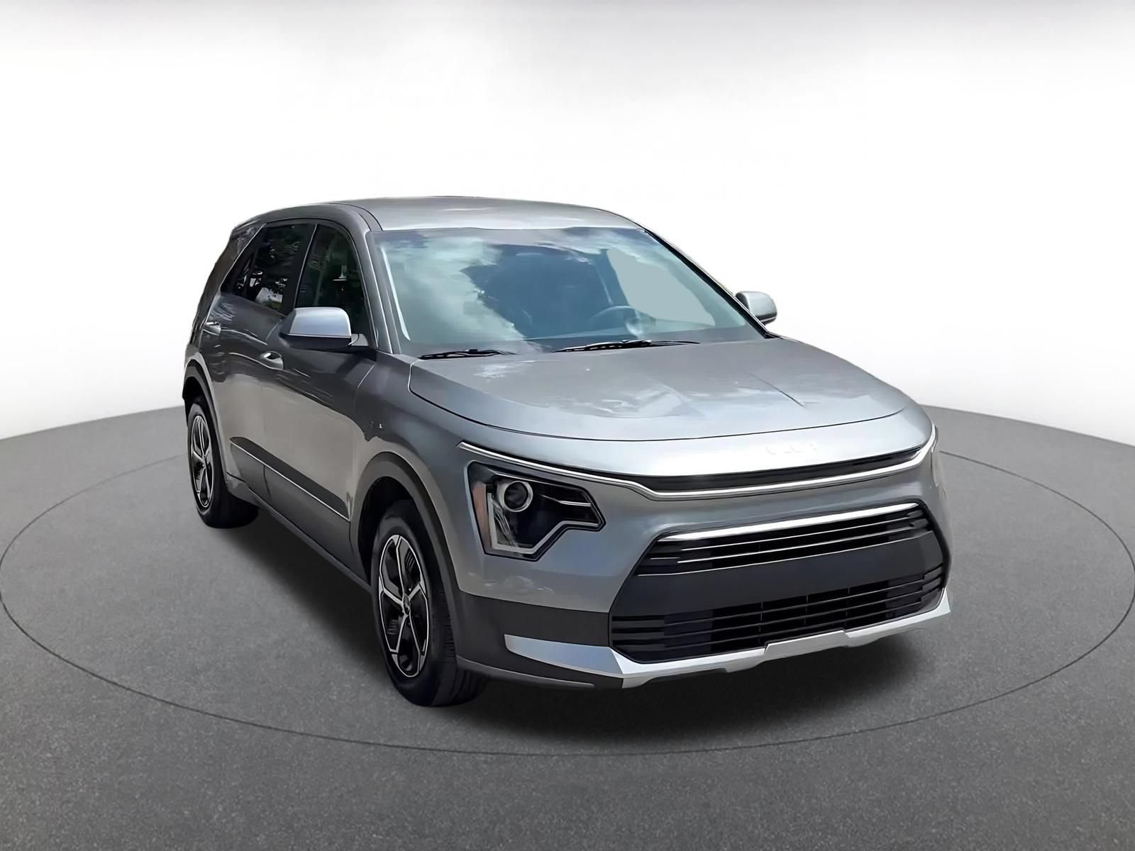 Used 2026 Kia Niro LX FWD image 3
