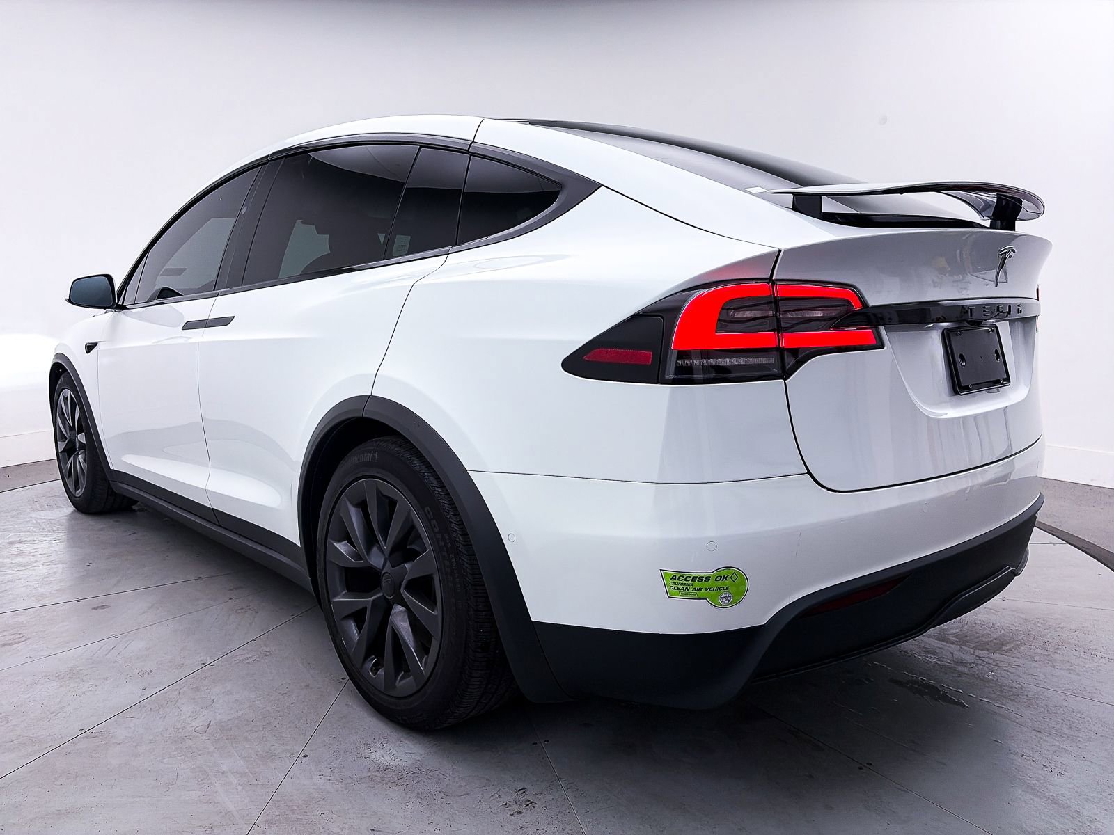 Used 2023 Tesla Model X Standard Range image 13