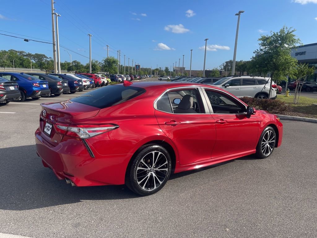 Used 2019 Toyota Camry SE image 5