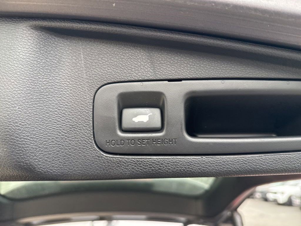 Used 2018 Honda CR-V EX-L image 7