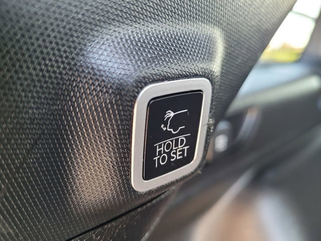 Used 2024 Jeep Grand Cherokee Altitude image 28