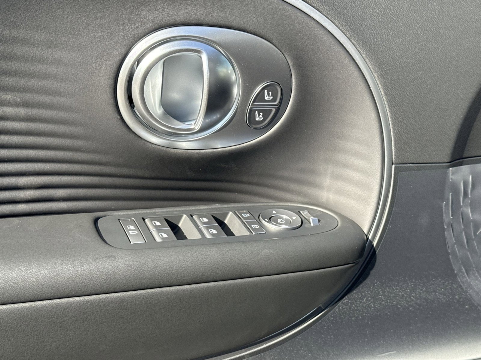 New 2026 Hyundai Ioniq 9 Limited image 15