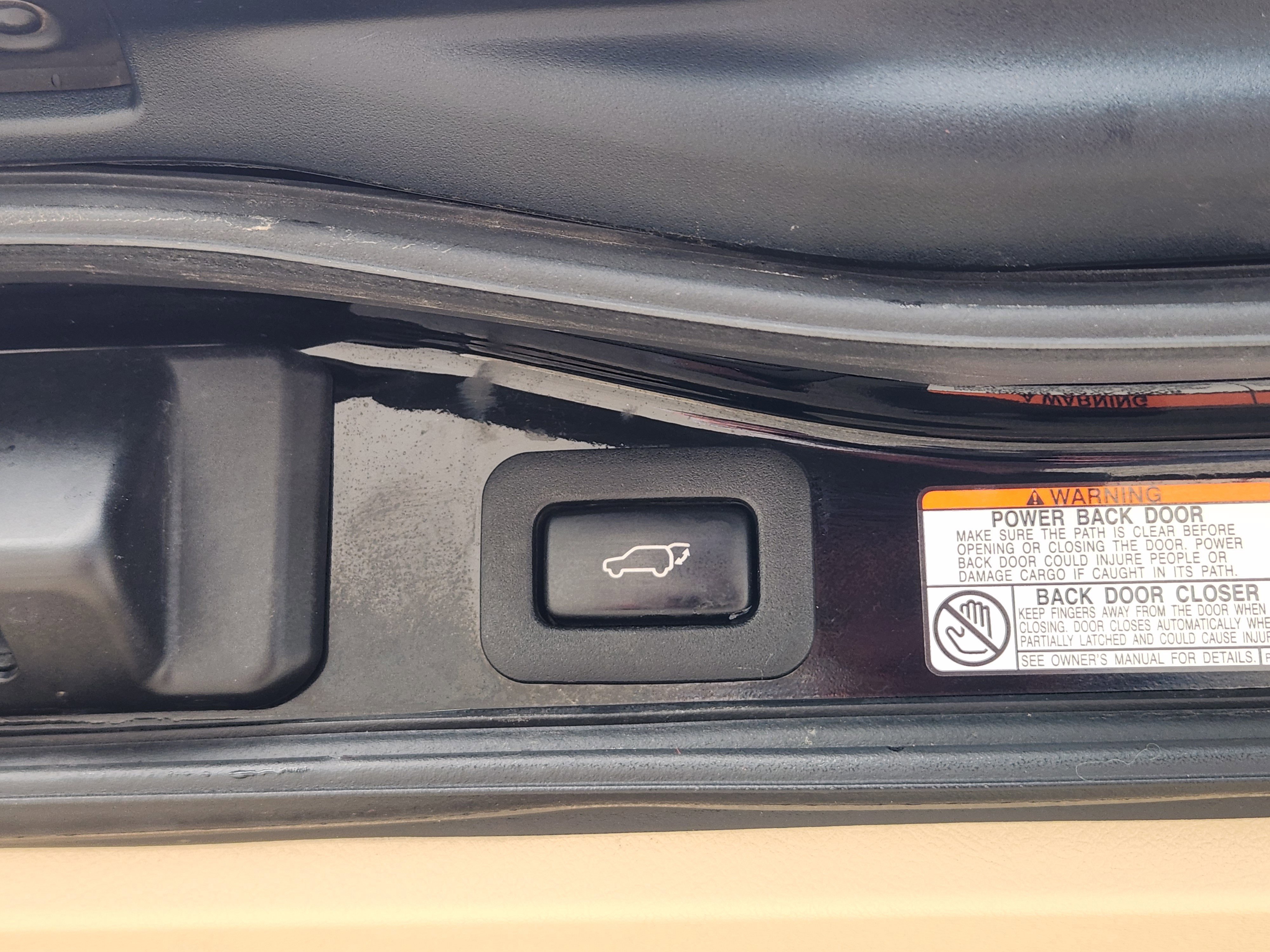 Used 2020 Lexus LX 570 4WD w/ Luxury Package image 35