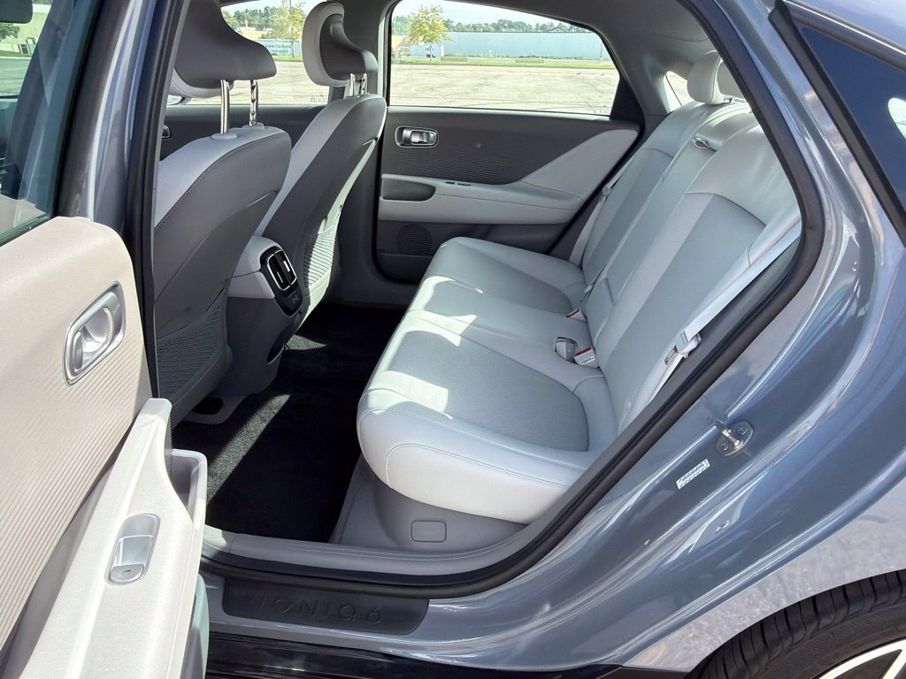 Used 2023 Hyundai Ioniq 6 SEL AWD/4WD image 27