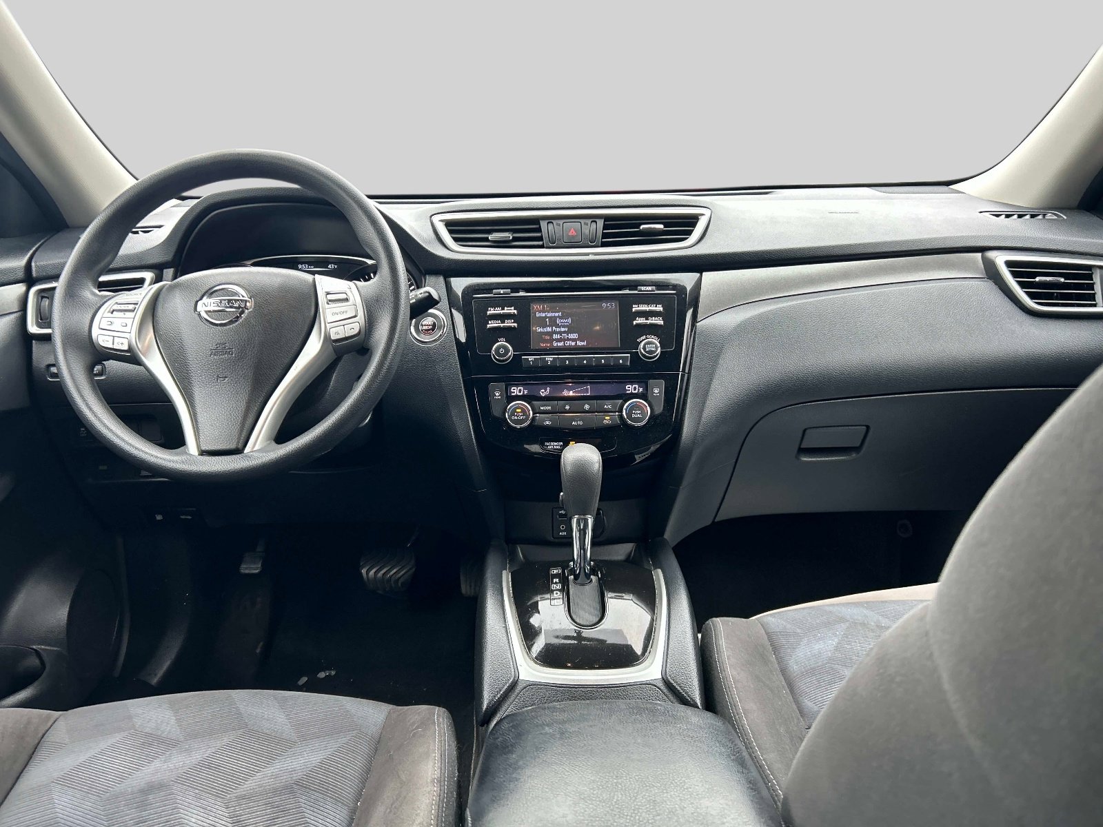 Used 2015 Nissan Rogue SV image 16