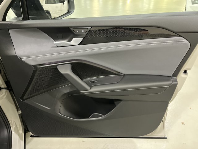 New 2026 Volkswagen Tiguan SE R-Line AWD/4WD image 38