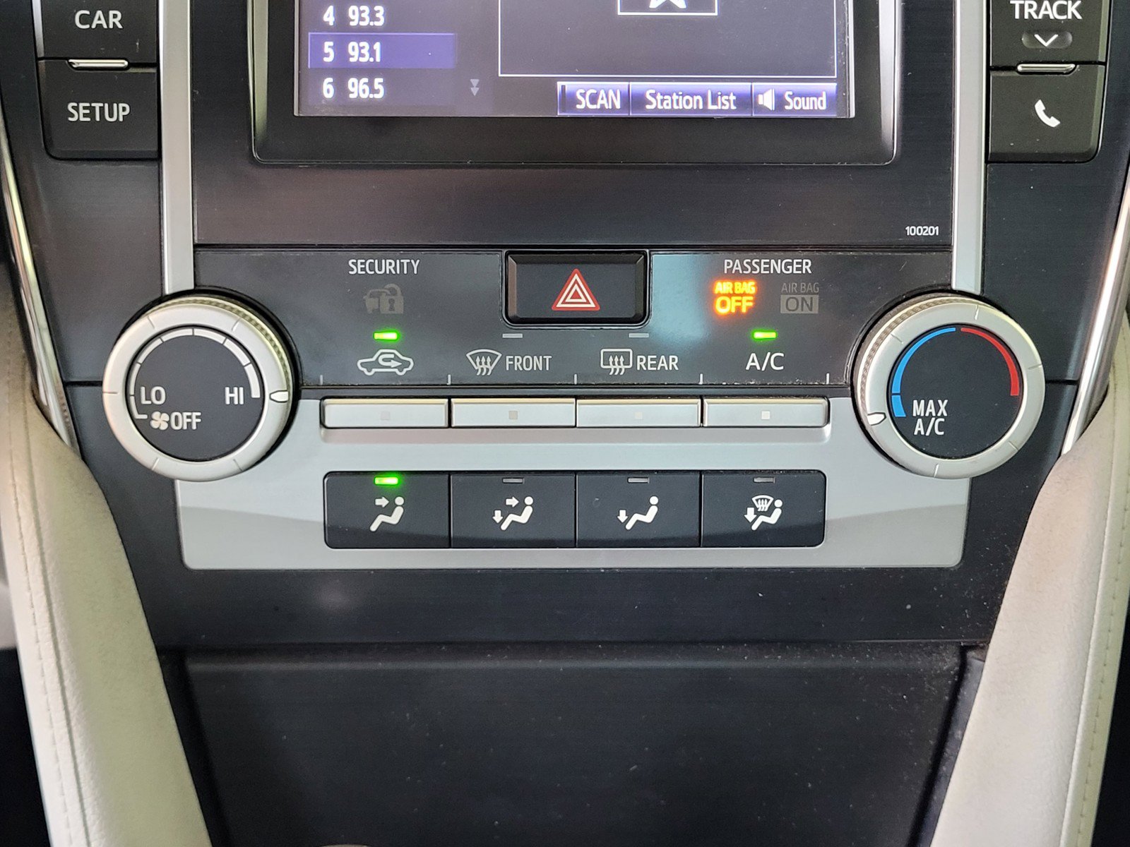 Used 2014 Toyota Camry LE FWD image 13
