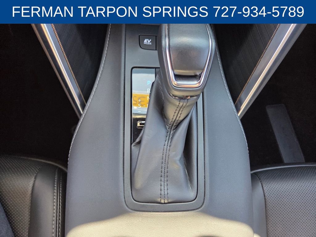 Used 2023 Toyota Venza Limited image 29