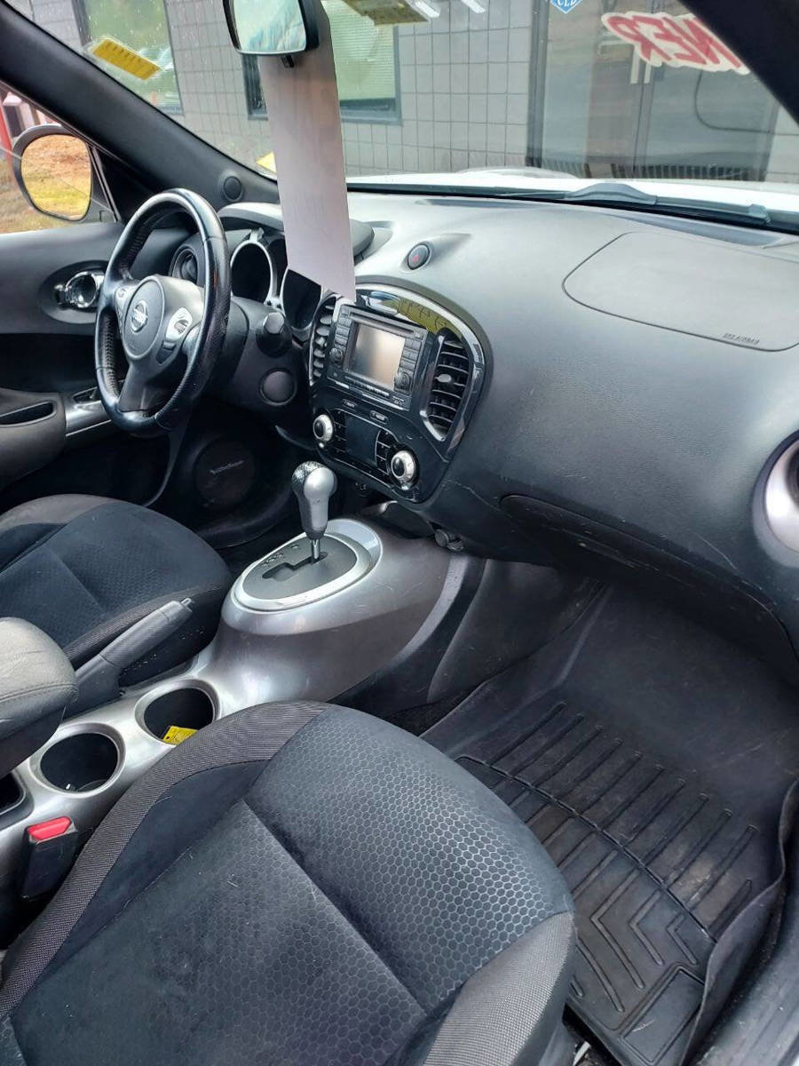 Used 2013 Nissan Juke SV AWD/4WD image 10