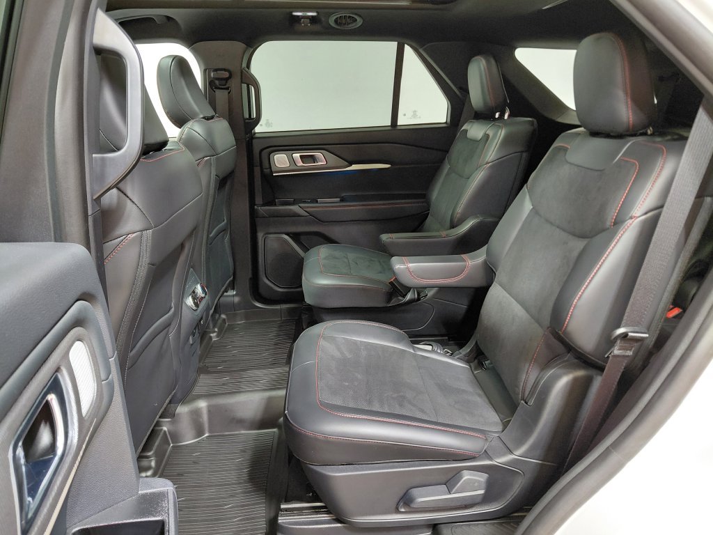 Certified 2025 Ford Explorer ST w/ Sun And Sound Package AWD/4WD image 44