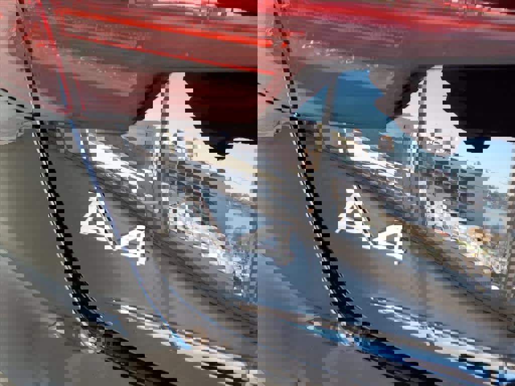 Used 2023 Audi A4 2.0T Premium w/ Convenience Package image 18