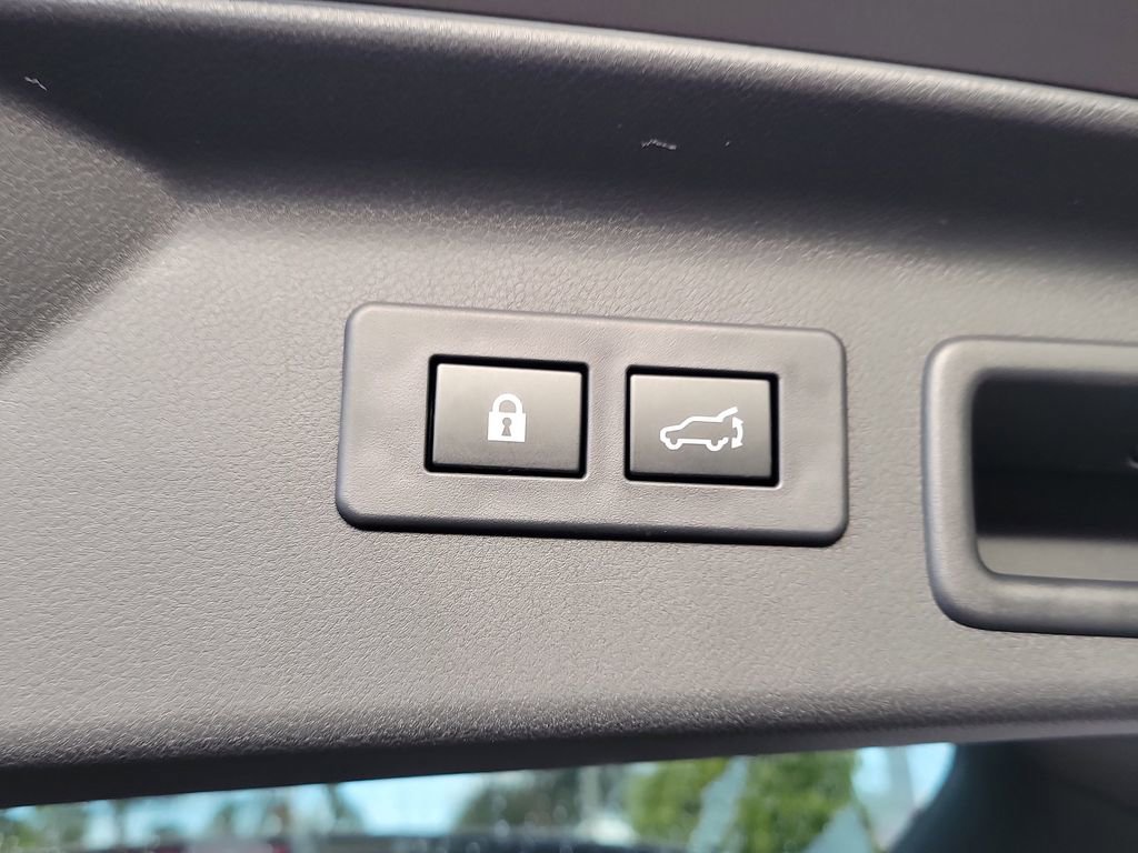 Used 2025 Subaru Forester Touring image 14