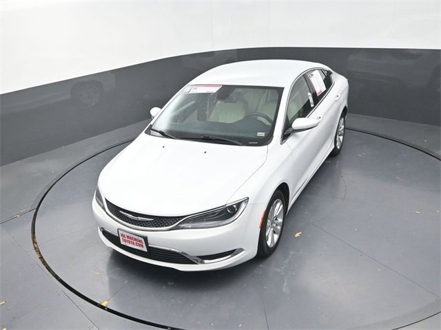 Used 2016 Chrysler 200 Limited image 21