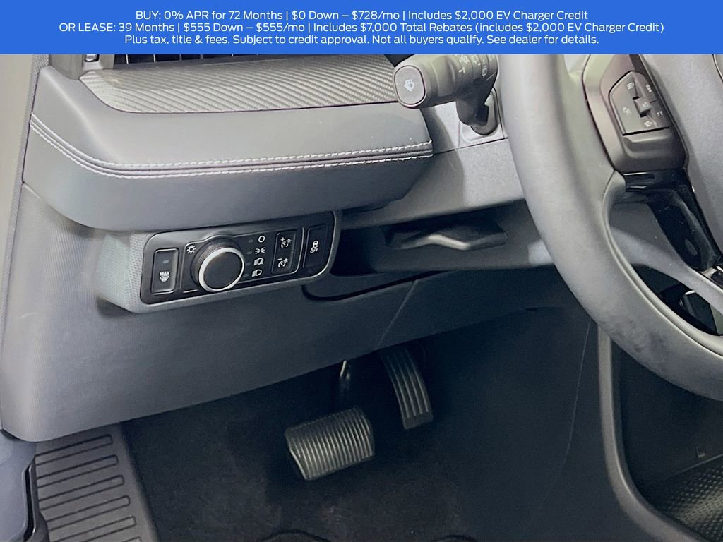 Used 2025 Ford Mustang Mach-E Premium image 11